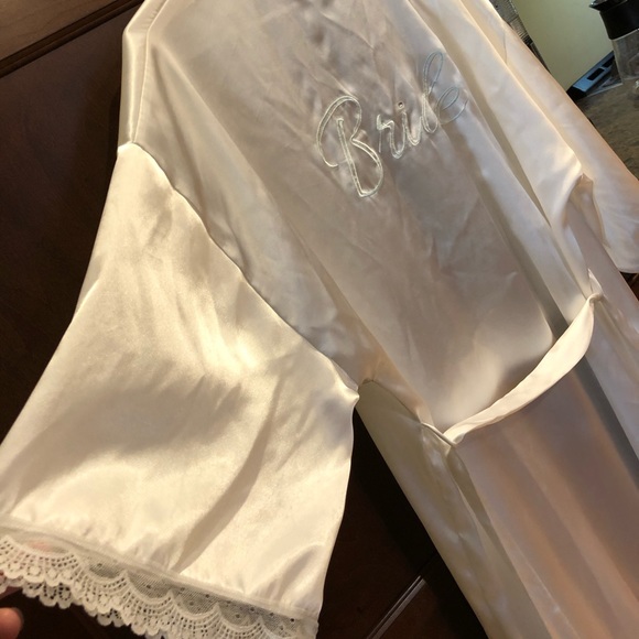 Apt 9 Bride Robe - Med - Picture 4 of 9